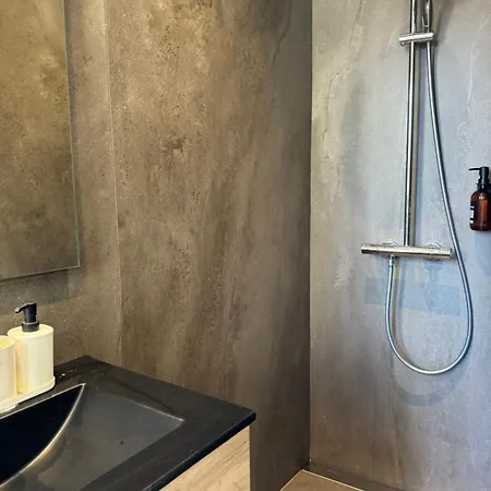 Agave Au Lavandou לה לבאנדו